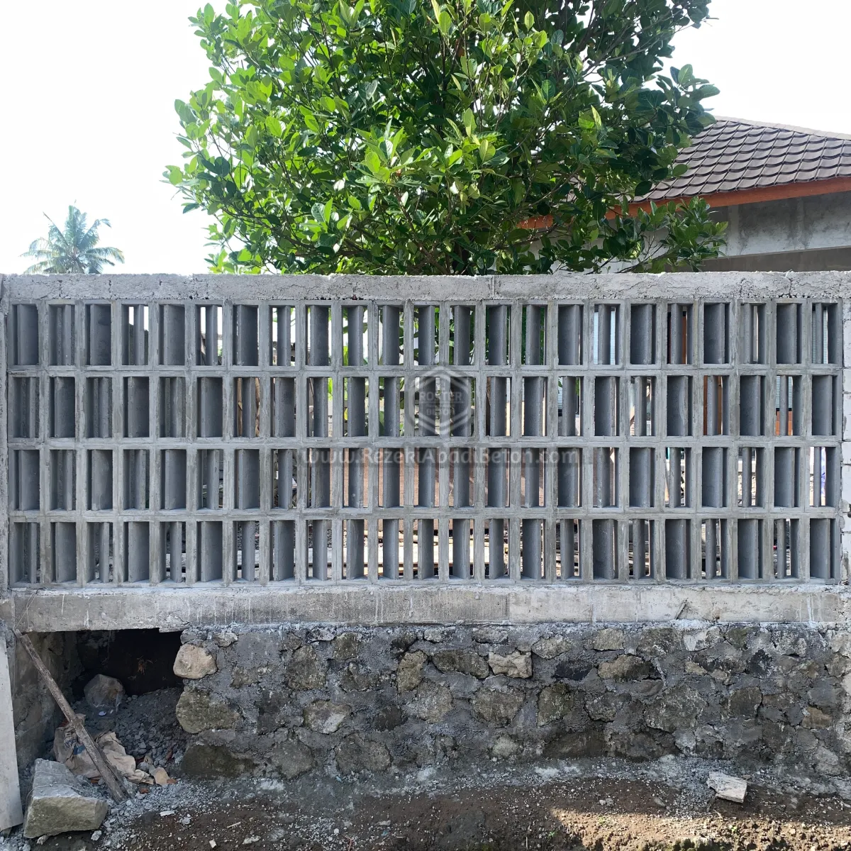 roster beton nako panjang untuk pagar klasik
